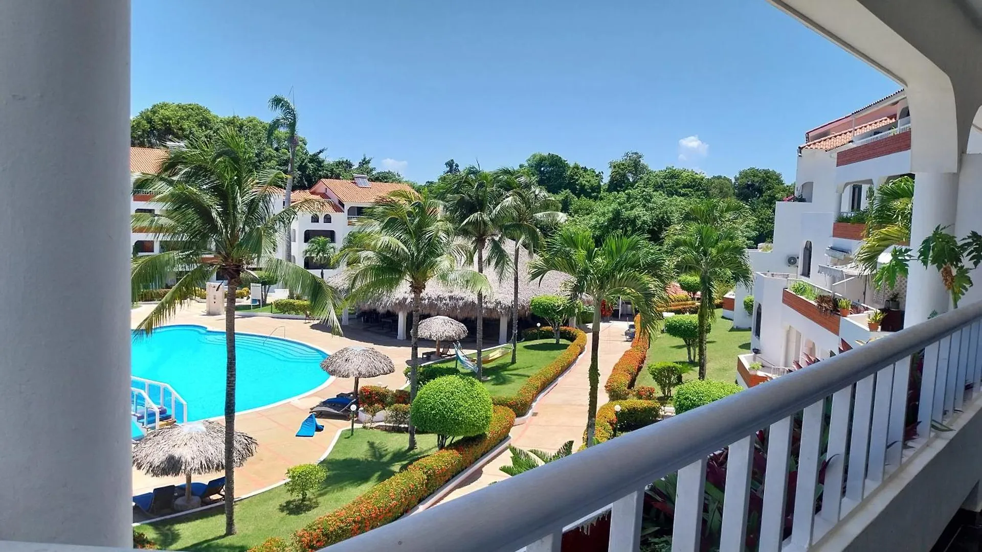 The Biggest Swimming Pool In Sosua, Frente A La Piscina Mas Grande En Sosua Apartment