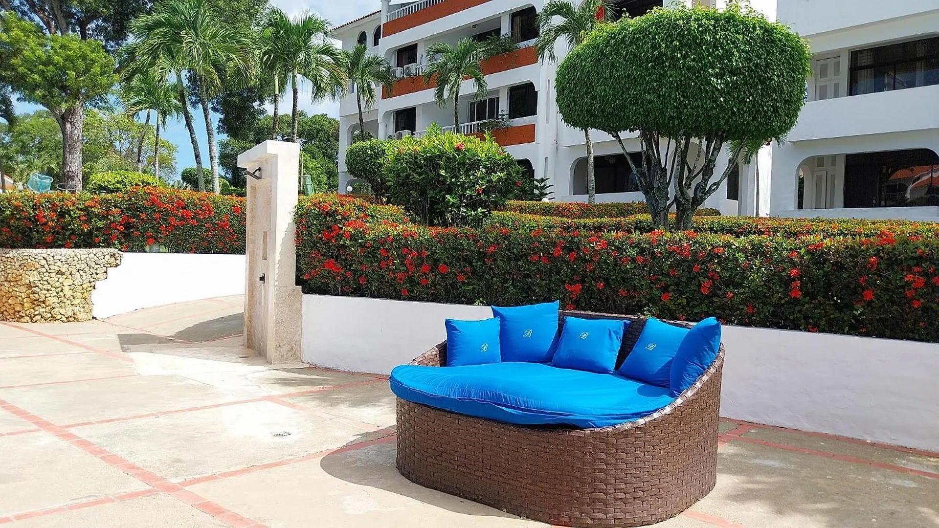 The Biggest Swimming Pool In Sosua, Frente A La Piscina Mas Grande En Sosua Apartment